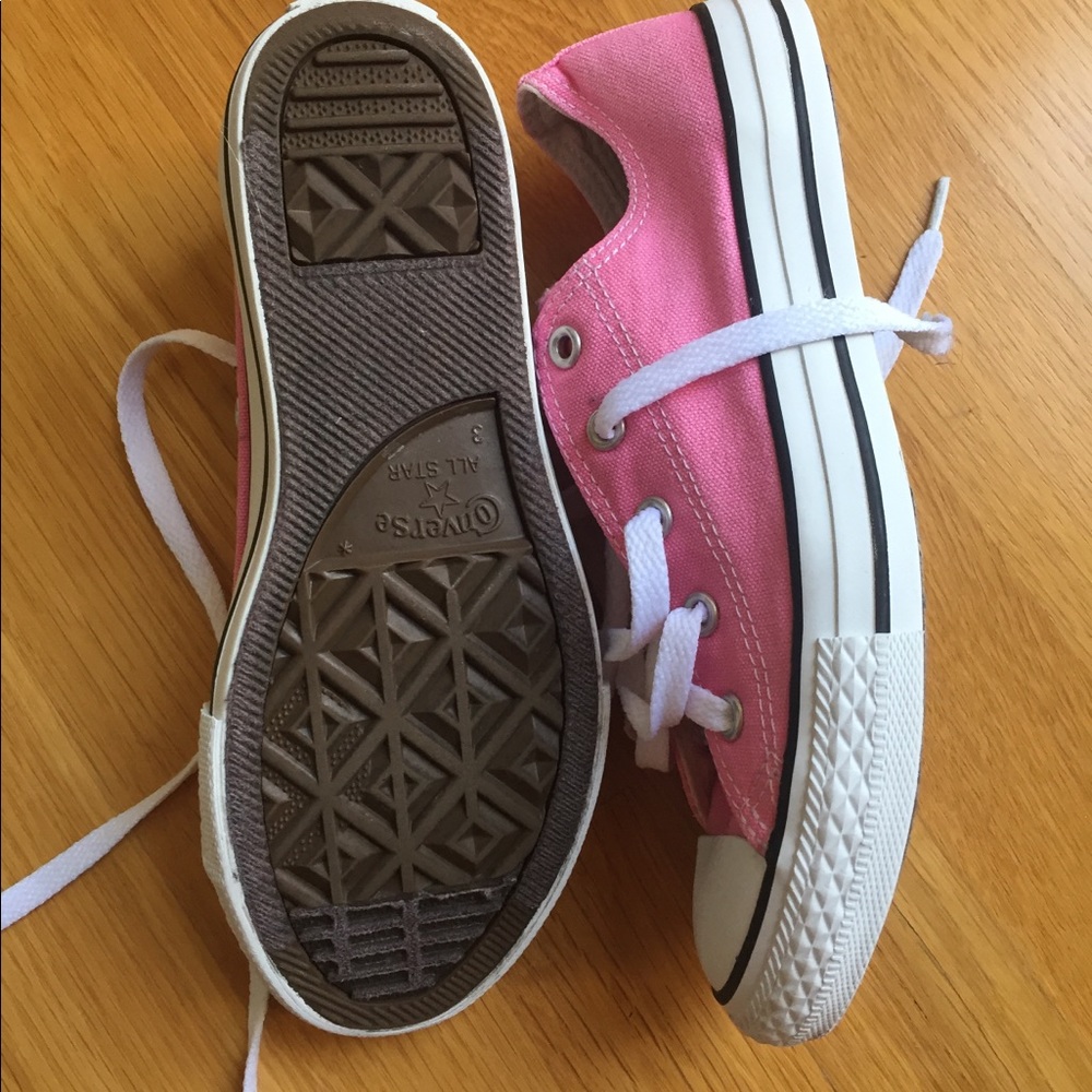 Kids converse pink size 3